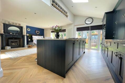 Kitchen/Diner/Family