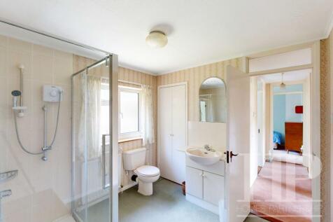 En-suite shower room