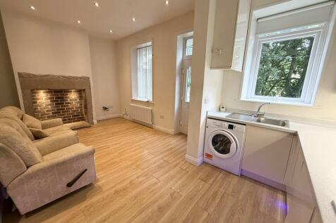 Living Room/Kitch...