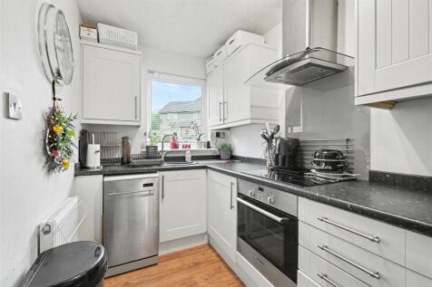 Kitchen_2.jpeg