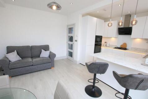 OPEN PLAN LIVING/ DINING/ KITCHEN