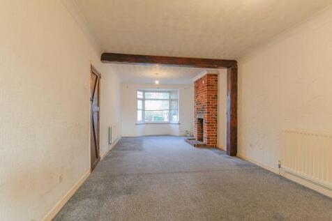 Living / Dining Room (pic 2)