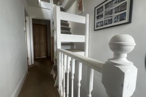 Landing &amp; Stairs