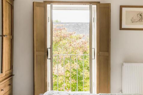 Lower End Farmhouse, 10 High Street South, Tiffiel