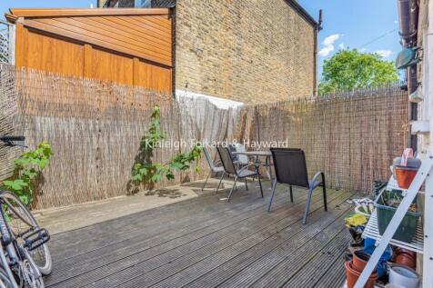 ac7e49fe-241d-42e7-a