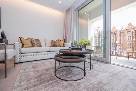 Reception room onto the balcony