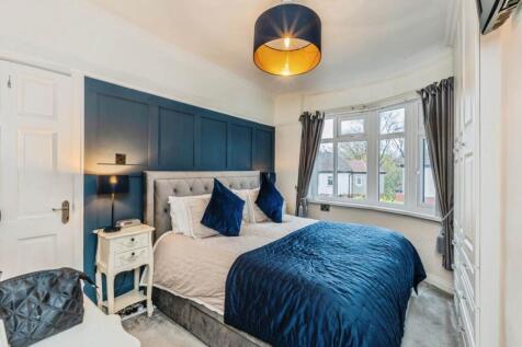 Bedroom 1 (1)