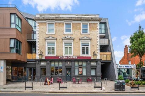 Daniels_3, Metropolitan Court 40 High Road, Willes