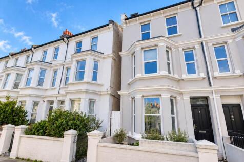 2 Bedroom Flat in BN21 3JL