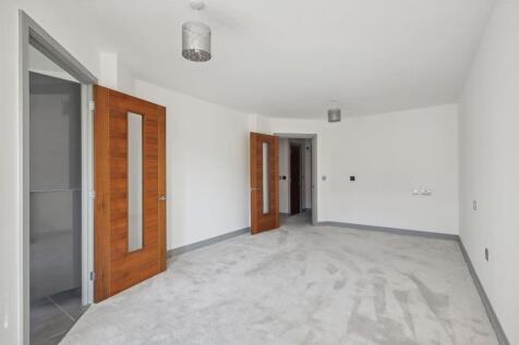 01-13a24f8e-185d-4274-91d6-4191d4b4328cIMGL0002-me