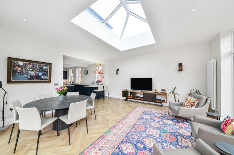 7 bed, 5 bath Detached in Birmingham - Photo 9