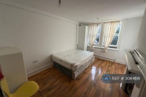 4 Bedroom Flat in SW2 2LJ