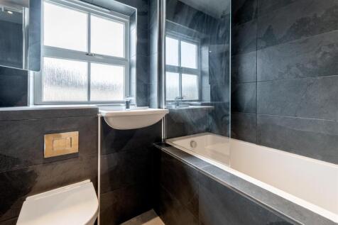 Doulton Close-11.jpg