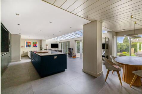 Kitchen/Living/Dinin