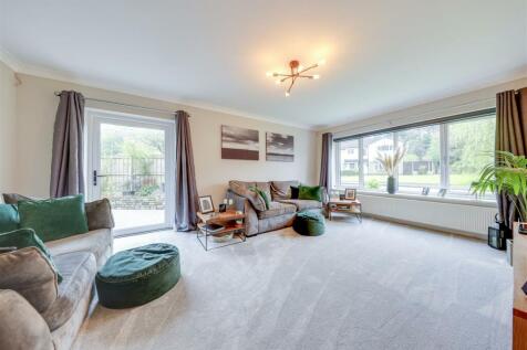 Lounge Alt 2