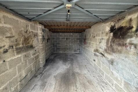 Garage 12 interna...