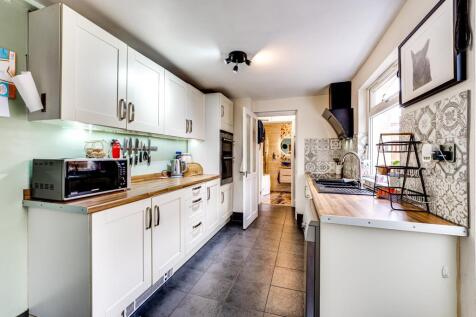 11 Crouch Road, Irthlingborough-10.jpg