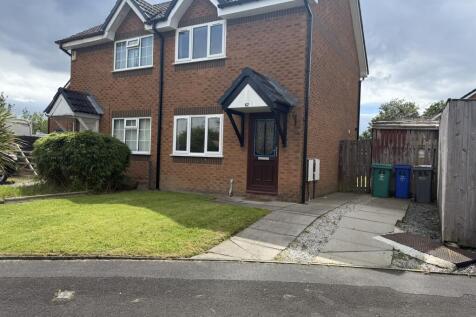 **New to the market ** Happy Homes are pleased to present this spacious two bed Semi in the ever popular area of Openshaw.