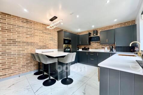 Arran Crescent, Beith kitchen pic