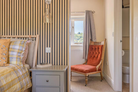 1295103-12-682721...