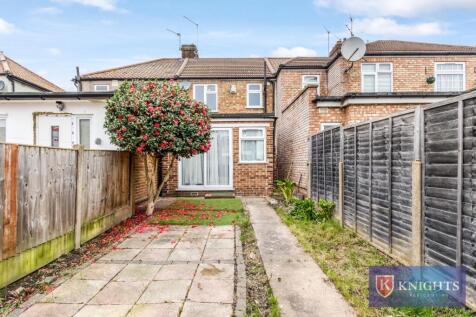 2 bed, 1 bath House in london - Photo 9