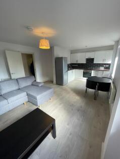 Fantastic one bedroom furnished apartment in Unity Court. Finished to a high specification. Intercom system and CCTV. Allocated car parking. Great location for shops, bars and restaurants and access t