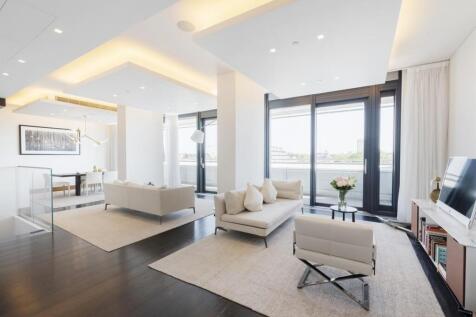 Elegant duplex three-bedroom residence in the heart of Mayfair, W1. This beautifully arranged duplex apartment is thoughtfully designed across two levels, offering an elegant balance of space for both