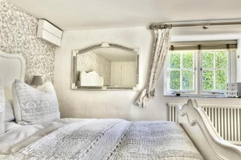 COTTAGE BEDROOM ONE.jpeg