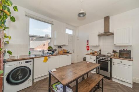 KITCHEN/DINER AND LIVING ROOM