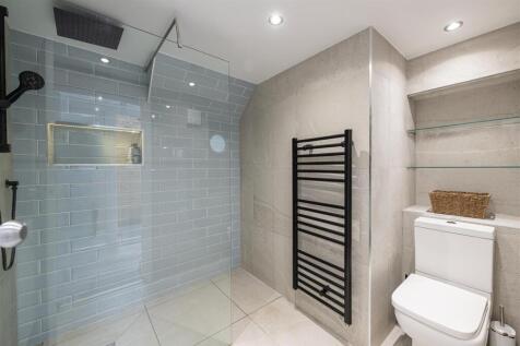 Shower Room .jpg