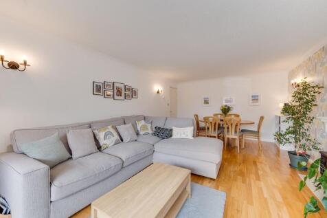KITCHEN, DINING ROOM,AND LOUNGE