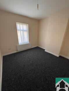 A spacious 3-bedroom property on Cornwall Road, B20 2HZ, featuring two reception rooms, one bathroom, neutral décor, and flexible living space, ideal for families or professionals.