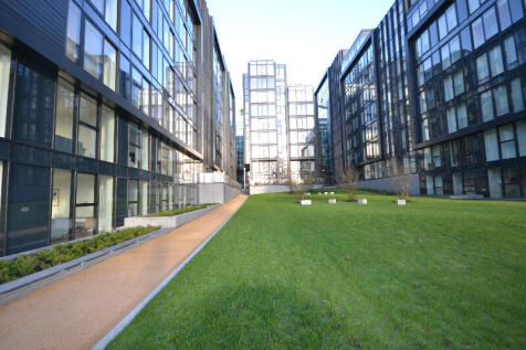 Stunning one double bedroom apartment in Edinburgh's exclusive Quartermile development