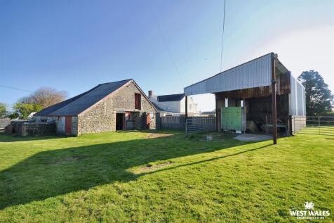 Outbuildings / Hay Loft