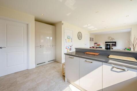 Open-Plan Living Quarters 2