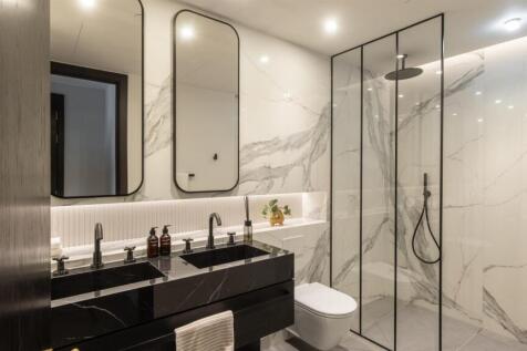 vb5501069_Triptych_1_07_002_3200x2134-2560x1440.jp