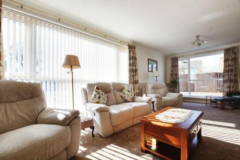 L- Shaped Lounge Diner