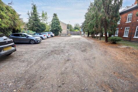 Flat 16 Astra Court East, Astra Close, Hornchurch, Essex, RM12 5NJ