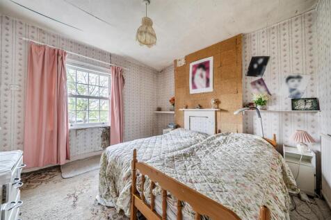 Bedroom 4.jpg