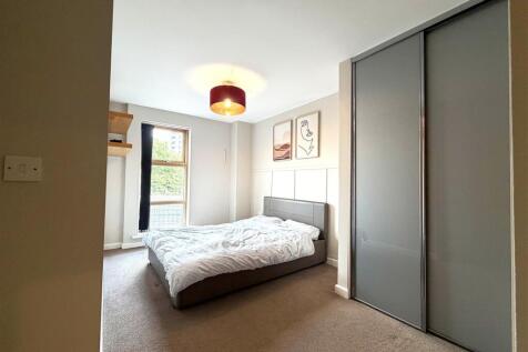 Primary Bedroom.jpeg