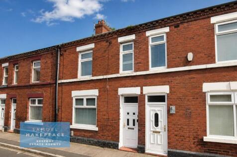 Three Bedroom Mature Town House in Goldenhill
