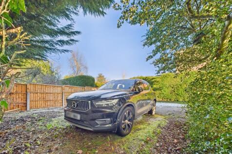 OUTSIDE - REAR PARKING