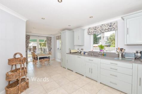 Kitchen/ Breakfast Room
