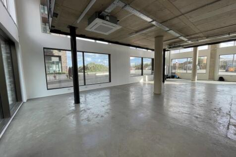 17-18 Lower Dock Walk