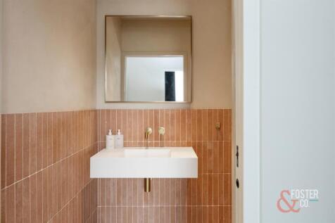 Dyke Road 77a - The One - 00015.jpg