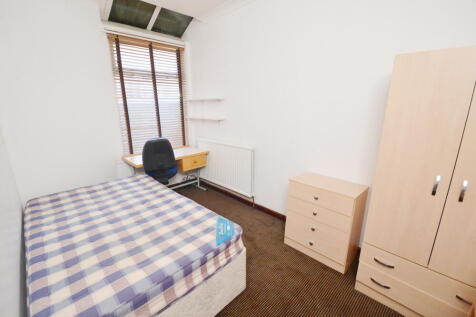 6 Bedroom Terraced in M14 6NP