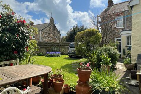 Garden &amp; Parking &amp; Outbuildings