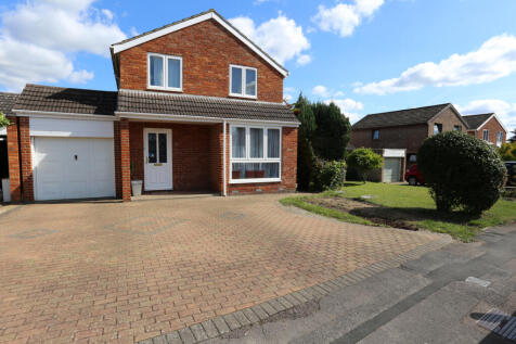 5 bedroom Detached for rent