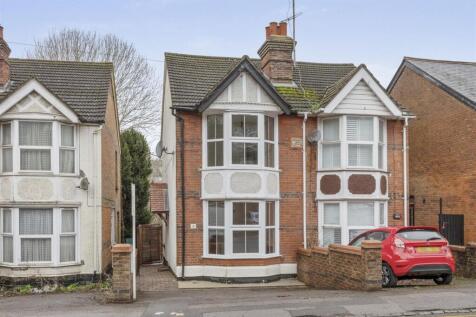 181 Hughenden Rd, HP13 5PL-15.jpg