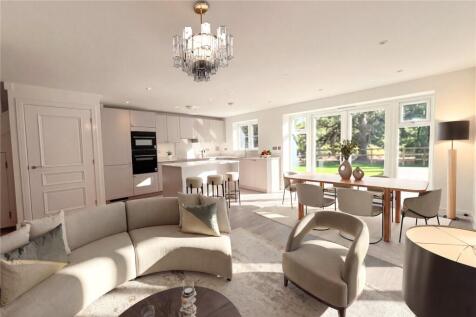 Kitchen/Dining/